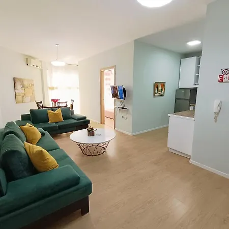 Harmony In The Center *